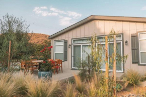 Beautiful Ranch House on equestrian property - R10